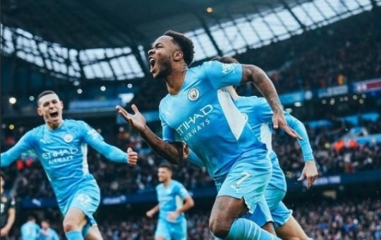 Sterling marca o 100º gol na Premier League e dá vitória ao Manchester City