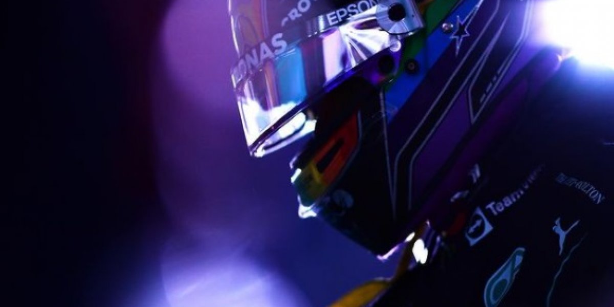 Lewis Hamilton parabeniza Max Verstappen pela conquista da F-1