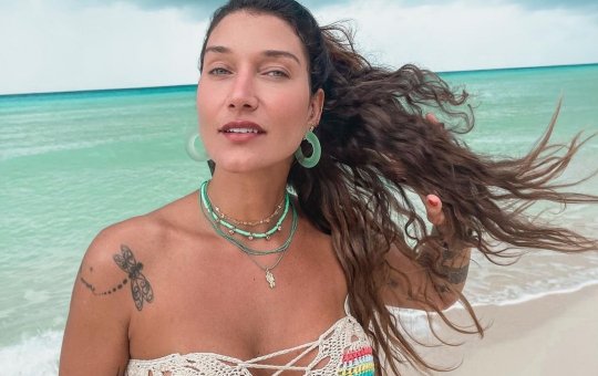 Blogueira se pronuncia após cancelamento por publicidade no extremo sul da Bahia