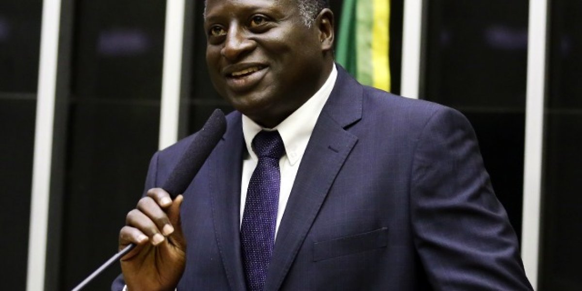 Com embolia pulmonar, deputado bolsonarista é internado em Brasília