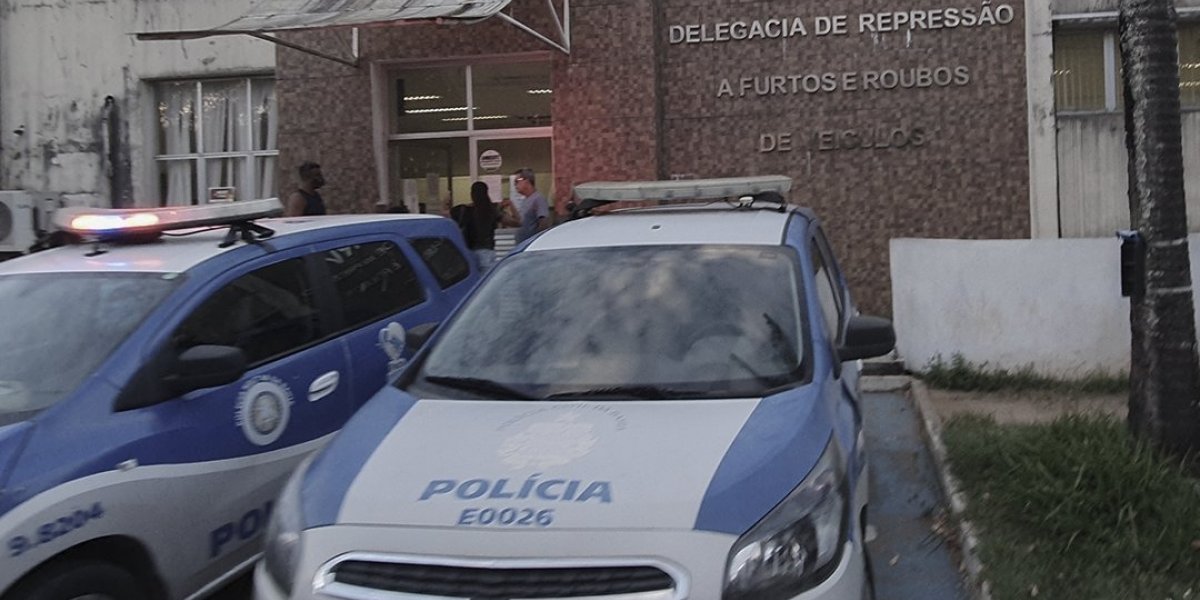 Delegacia de Repressão a Furtos e Roubos de Veículos é invadida em Salvador