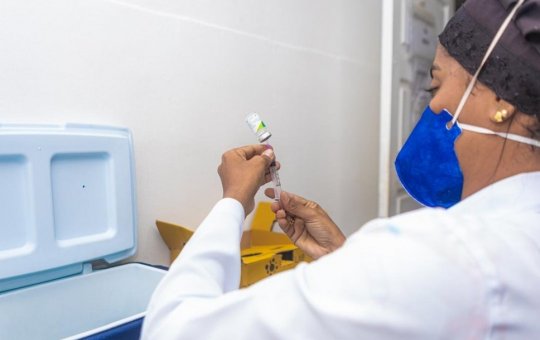 Vacinação contra gripe segue para público prioritário em Salvador