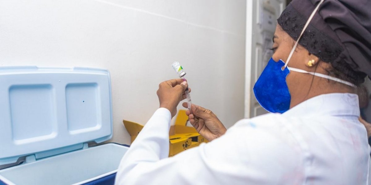 Vacinação contra gripe segue para público prioritário em Salvador