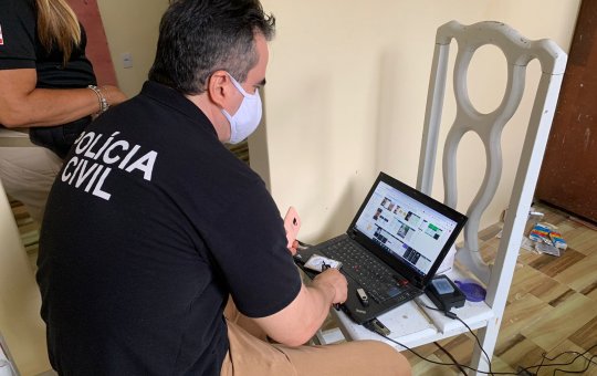 Polícia deflagra operação de combate a crime sexual contra criança na internet